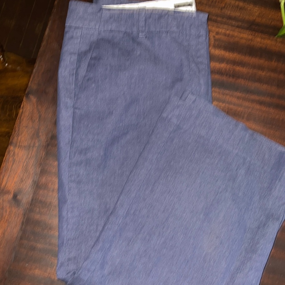 Talbots flat front Chelsea capris